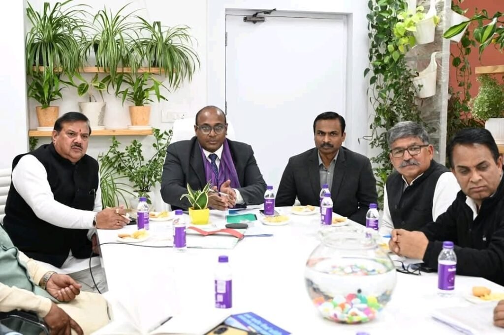 मुख्य निर्वाचन अधिकारी बीवीआरसी पुरुषोत्तम ने राजनीतिक दलों संग की समीक्षा बैठक