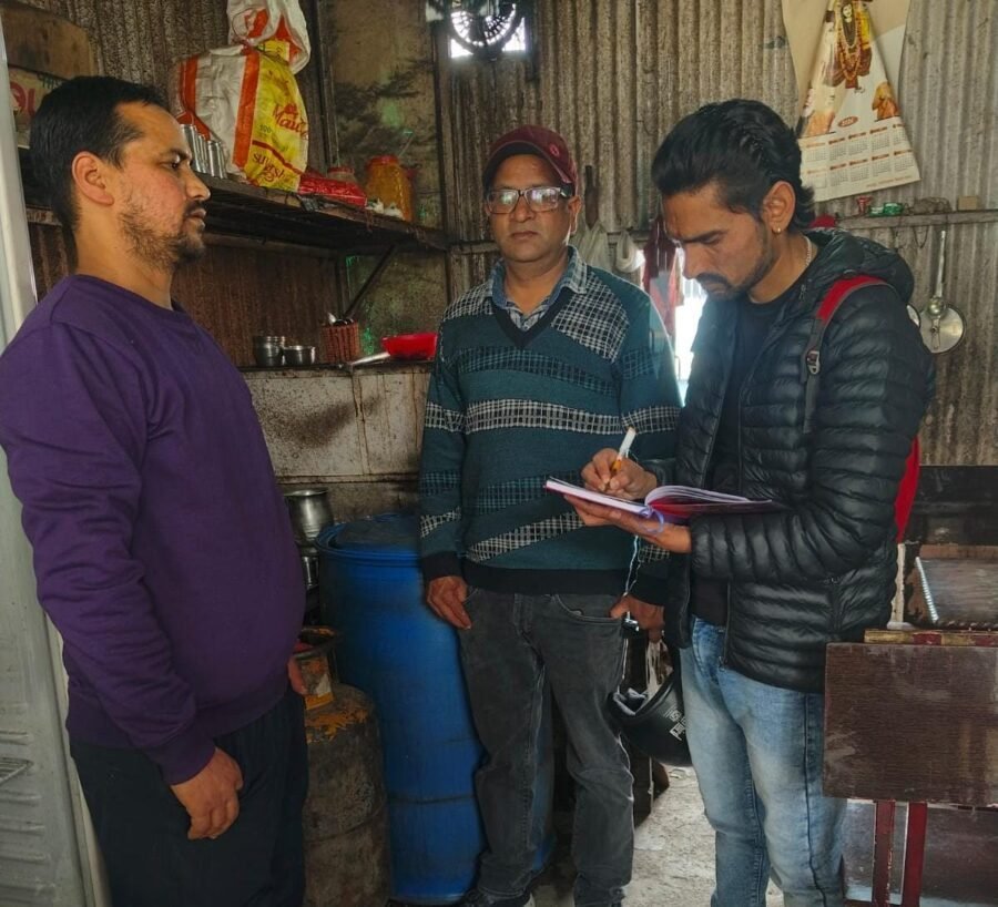 डीएम स्वाति एस. भदौरिया के निर्देश पर एलपीजी आपूर्ति व्यवस्था को लेकर प्रशासन सख़्त, जनपदभर में किया औचक निरीक्षण, 112 प्रतिष्ठानों की जांच, अनियमितता मिलने पर दो का कटा चालान