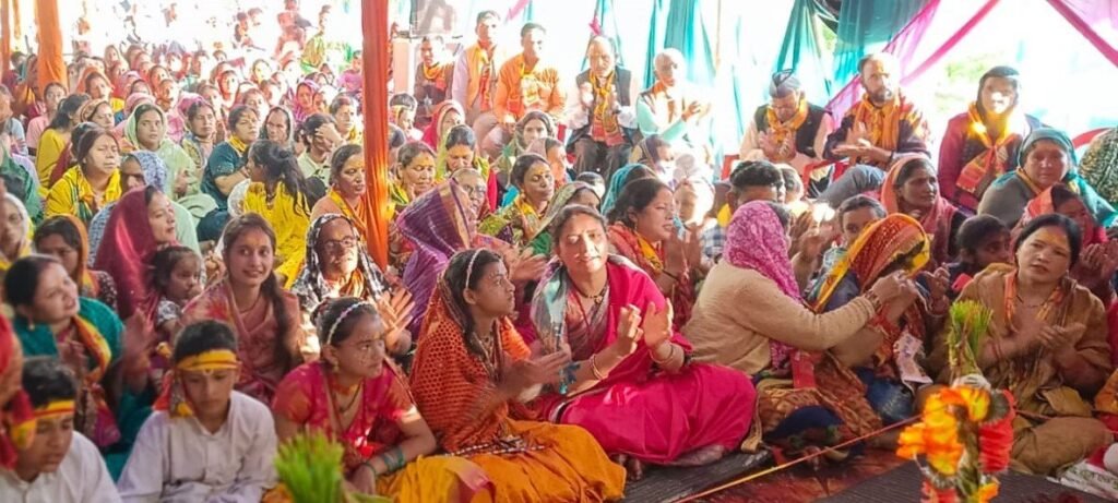 वैदिक मंत्रोच्चार और पूर्णाहुति के साथ श्रीमद्भागवत ज्ञान यज्ञ संपन्न
