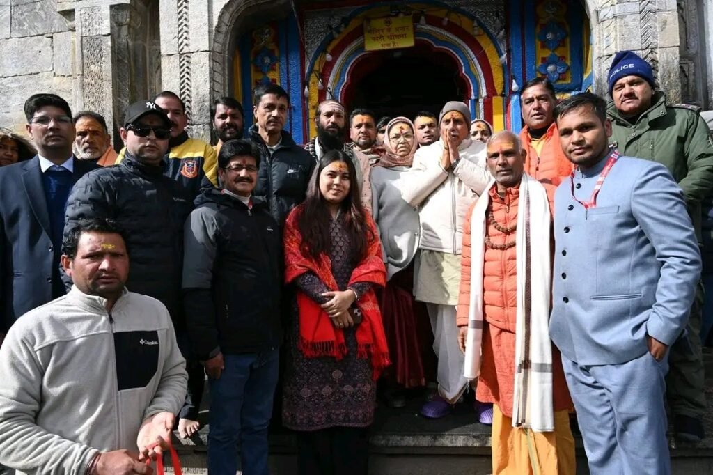 राज्यपाल डॉ. ढाल सिंह बिसेन ने शपथ के बाद पहली बार किए बाबा केदारनाथ के दर्शन