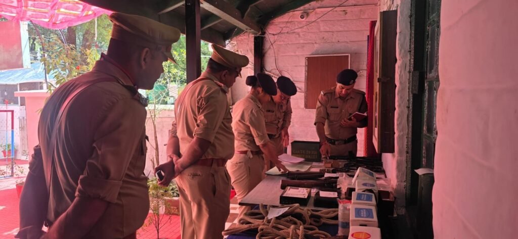 सीओ अस्मिता ममगाईं ने किया लैंसडाउन कोतवाली का अर्द्धवार्षिक निरीक्षण, लंबित माल मुकदमाती के शीघ्र निस्तारण के निर्देश